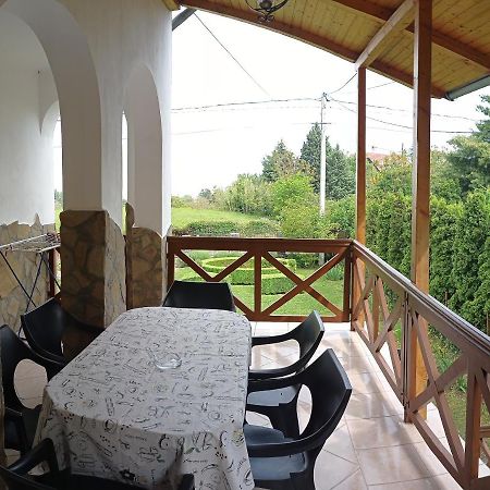 Kaman Nyaralo Apartment Badacsonytomaj Bagian luar foto