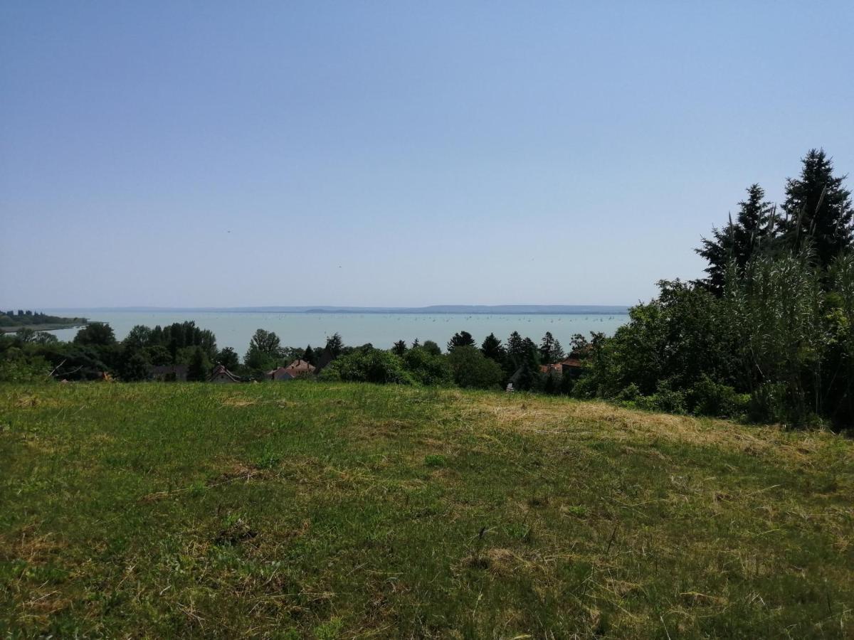 Kaman Nyaralo Apartment Badacsonytomaj Bagian luar foto