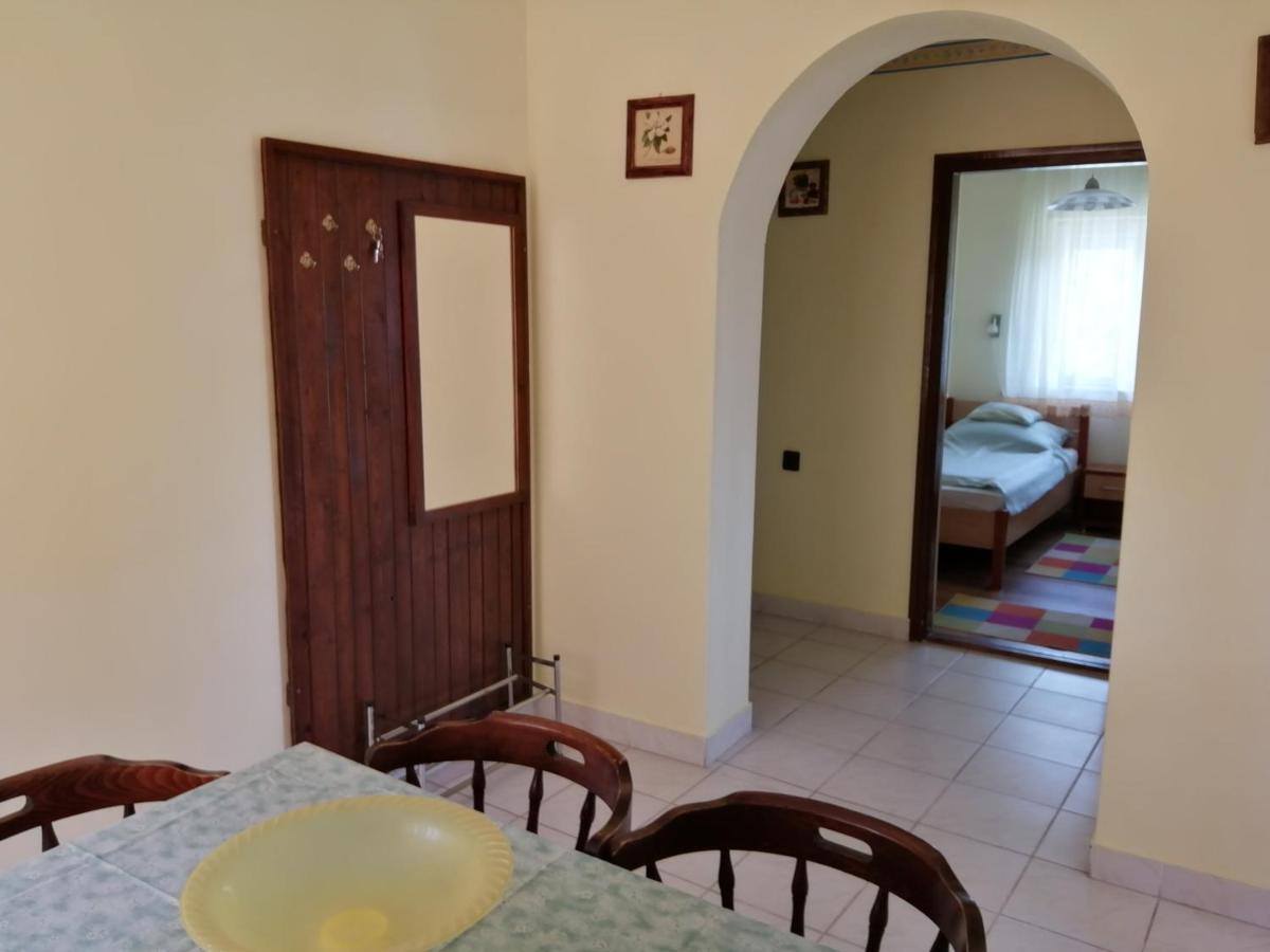 Kaman Nyaralo Apartment Badacsonytomaj Bagian luar foto