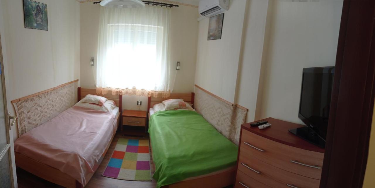 Kaman Nyaralo Apartment Badacsonytomaj Bagian luar foto
