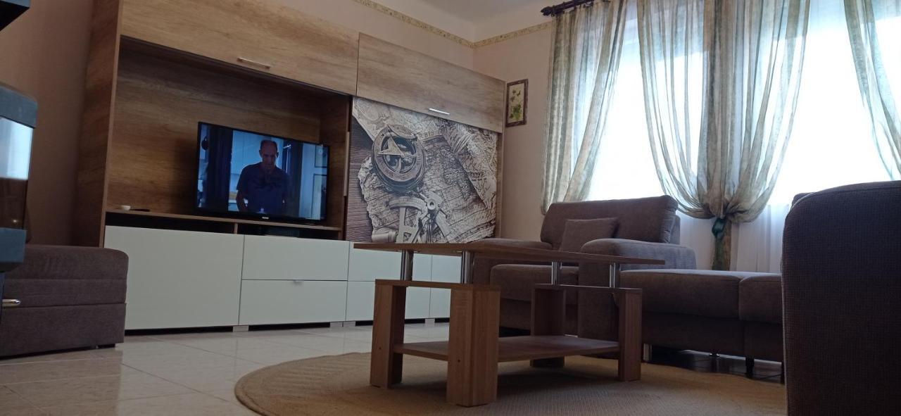 Kaman Nyaralo Apartment Badacsonytomaj Bagian luar foto